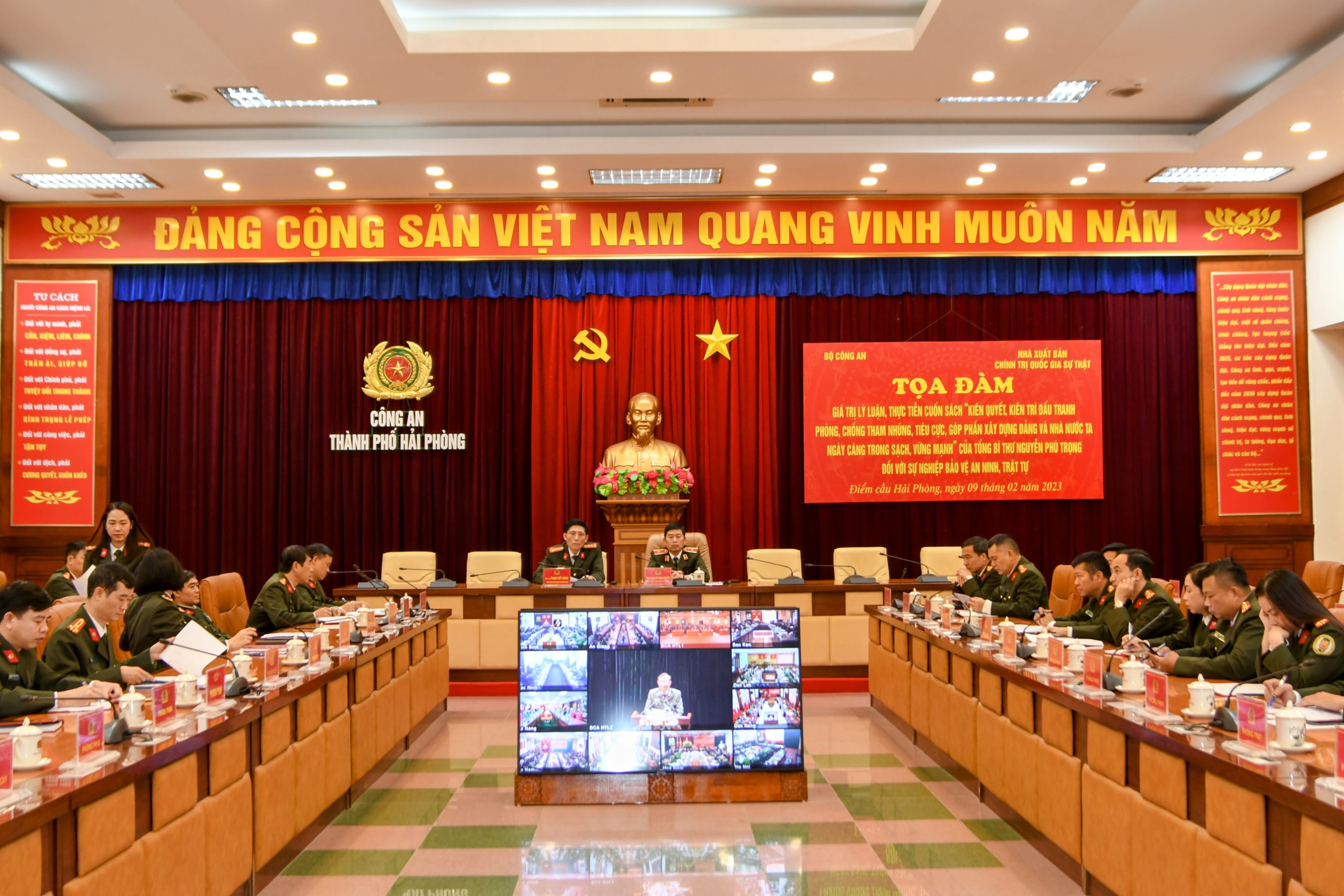 Cuốn sách của Tổng Bí thư là 